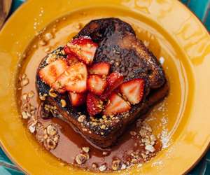french toast with strawberries