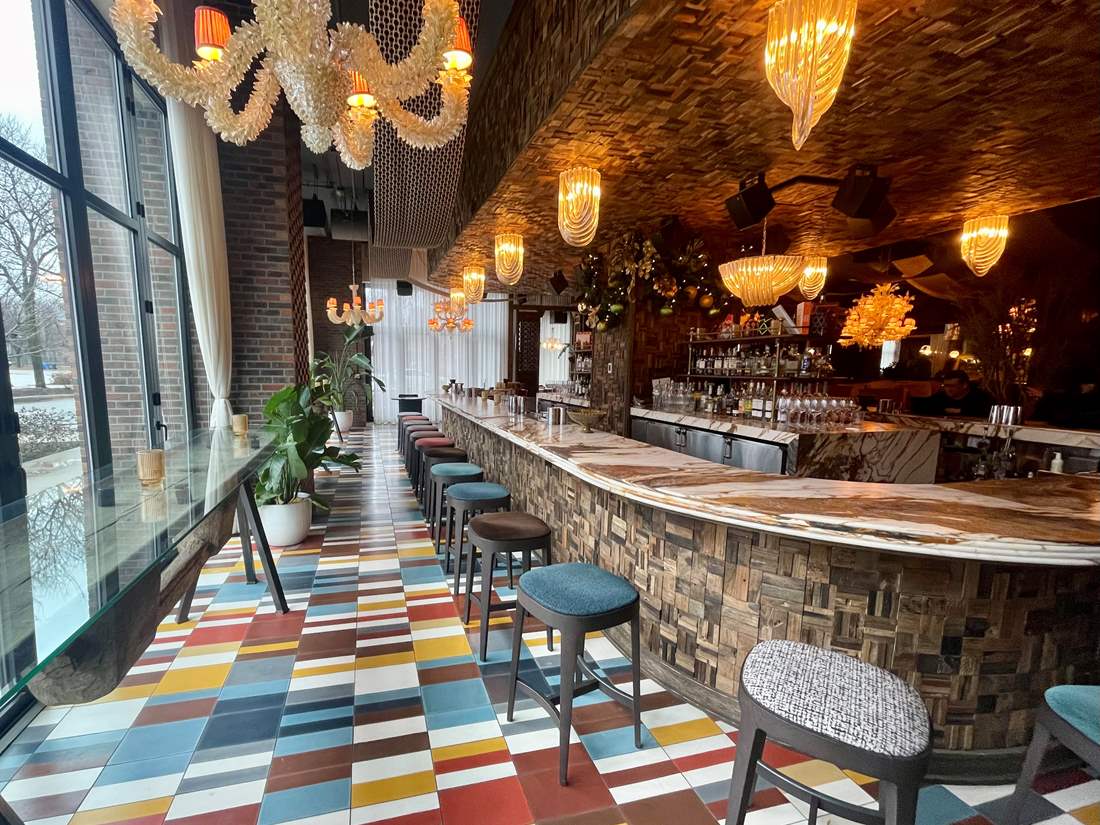 Bambola Bar