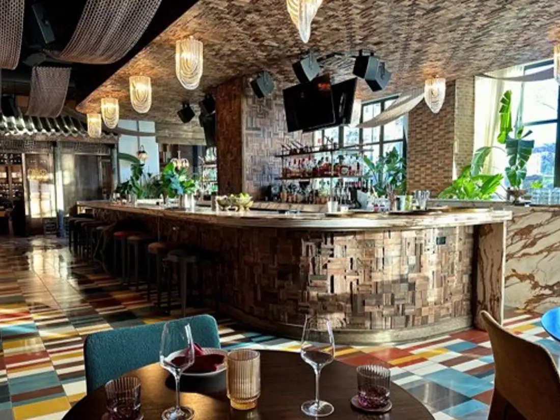 The Randolph Bar at Expat